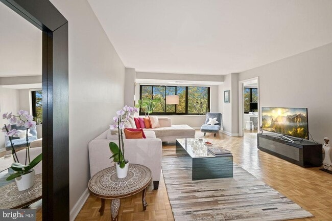 Building Photo - 1077 30th St NW