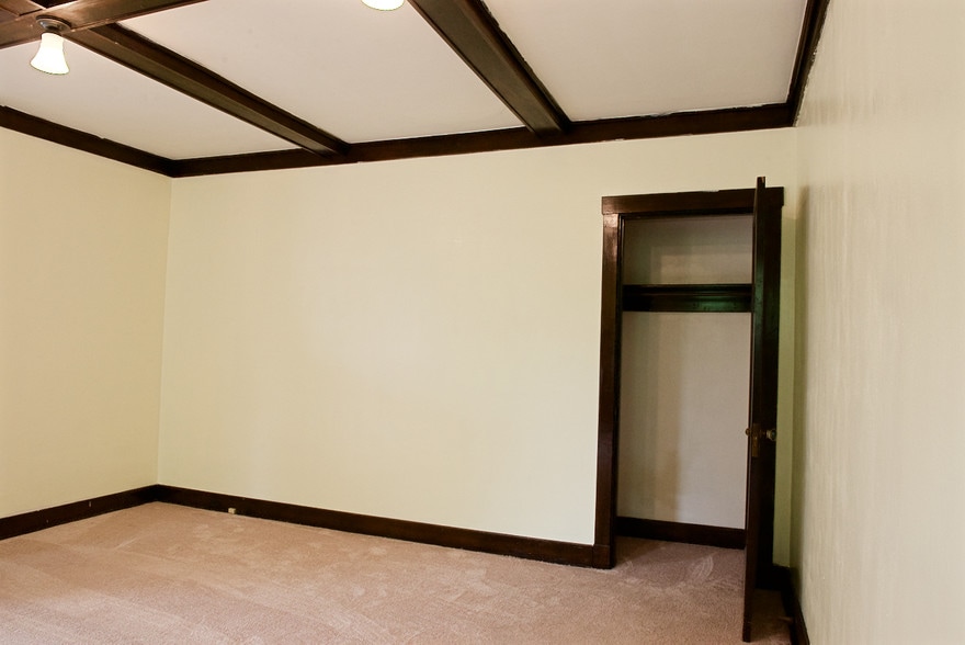 Building Photo - 218 Pennsylvania Blvd