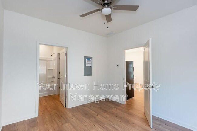 Building Photo - 2800 Mango Cir NW