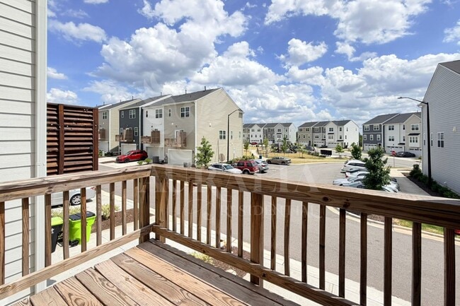 Building Photo - 3018 Brellon Ln