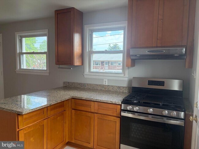 Building Photo - 6408 Winnepeg Rd