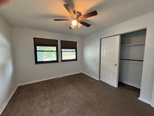 Building Photo - 716 Cranford Dr