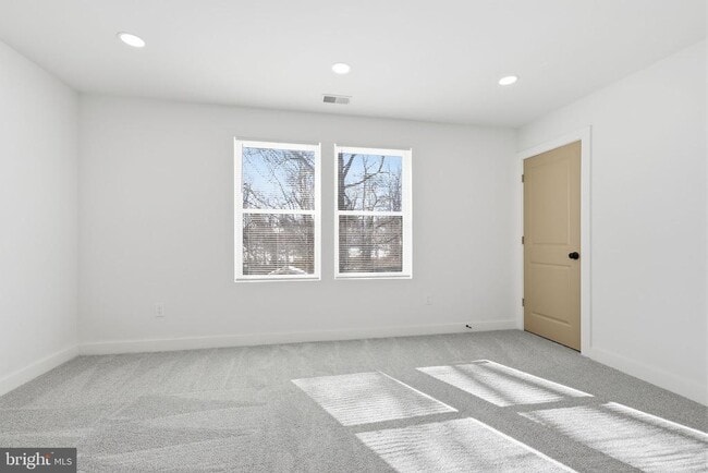 Building Photo - 29 Rocky Pool Ln