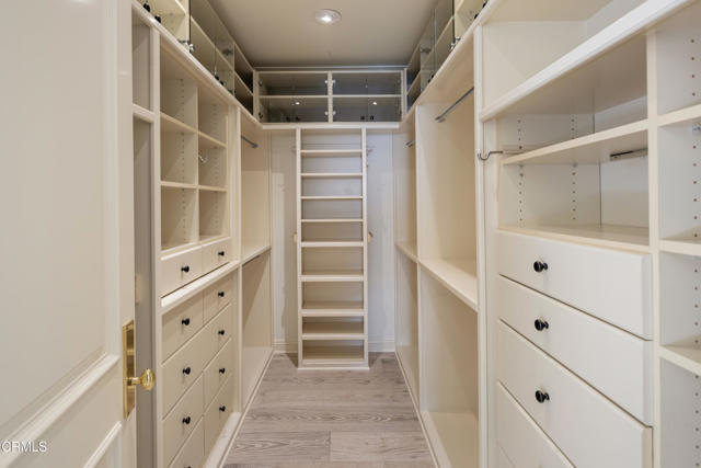 Building Photo - 980 Ellington Ln