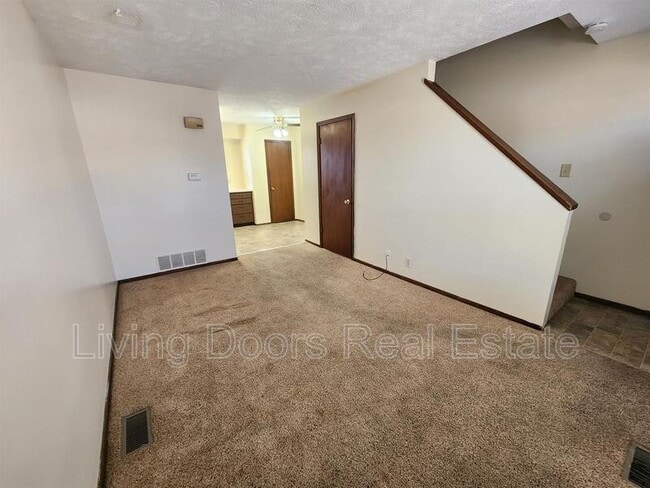 Building Photo - 1505 David Dr