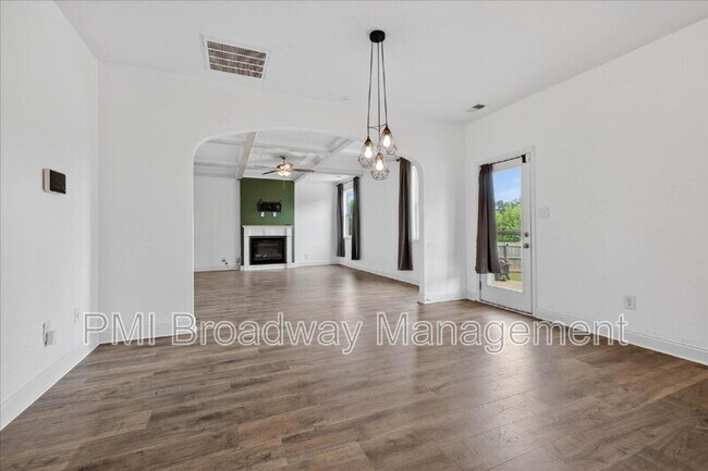 Building Photo - 1264 Black Oak Cir