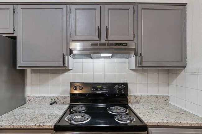 Building Photo - 3 bedroom 2.5 bath - NW Highway and Rockwell