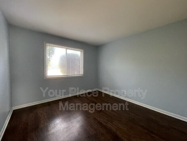 Building Photo - 111 Harbor Dr
