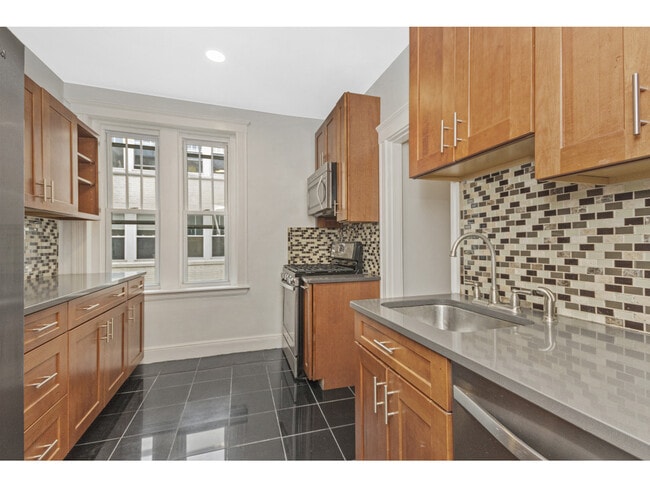 Building Photo - 339 S Huntington Ave