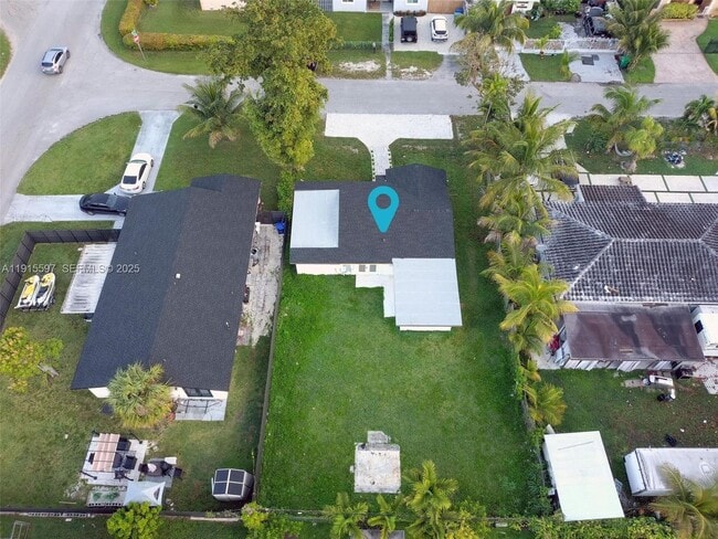 Building Photo - 216 NE 160th St