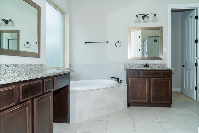 Building Photo - 3804 Tango Ct