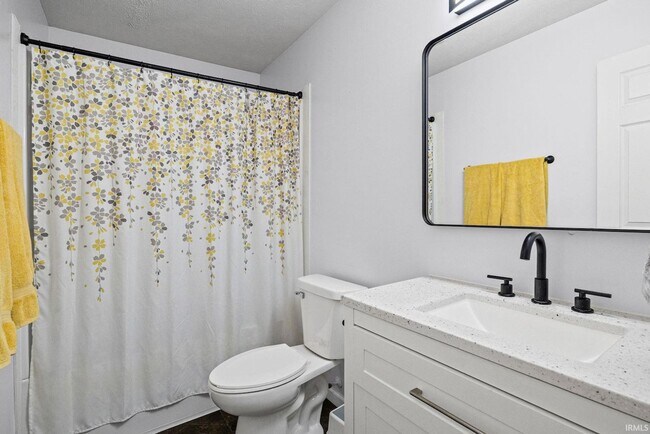 Building Photo - Beautiful South Lafayette Home Near Sterling Heights Park