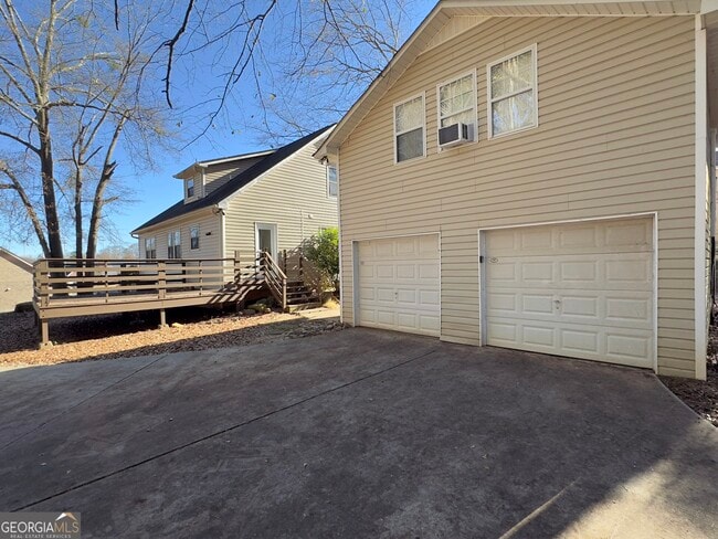 Building Photo - 410 Invector Ct