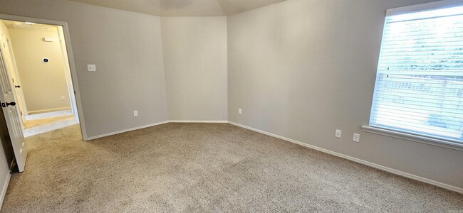 Building Photo - 14815 Parkway Meadows Dr