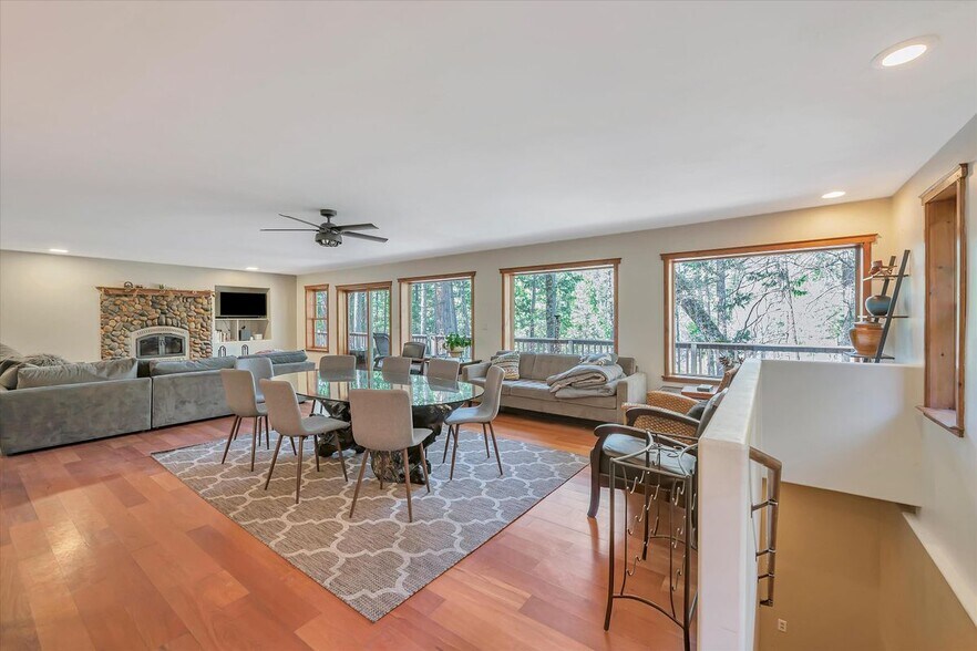 Building Photo - 1312 Squaw Rock Trail