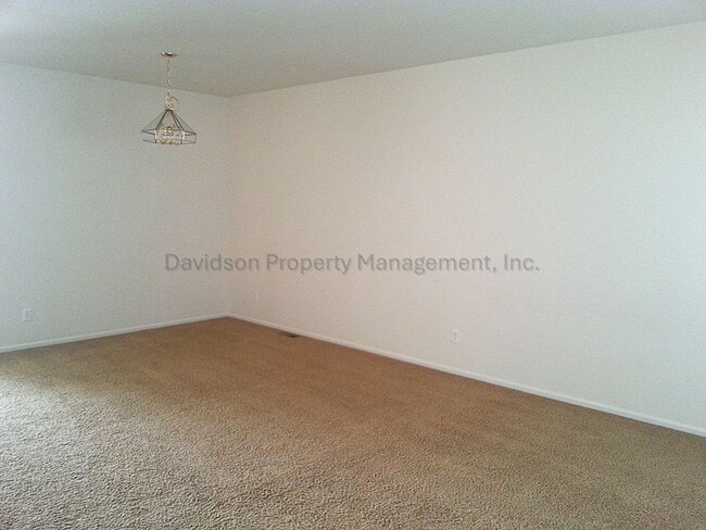 Building Photo - Great 3-Bedroom Townhouse in Southeast Colorado Springs