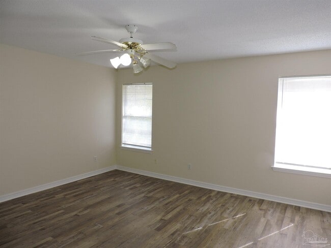 Building Photo - 3296 Two Sisters Wy