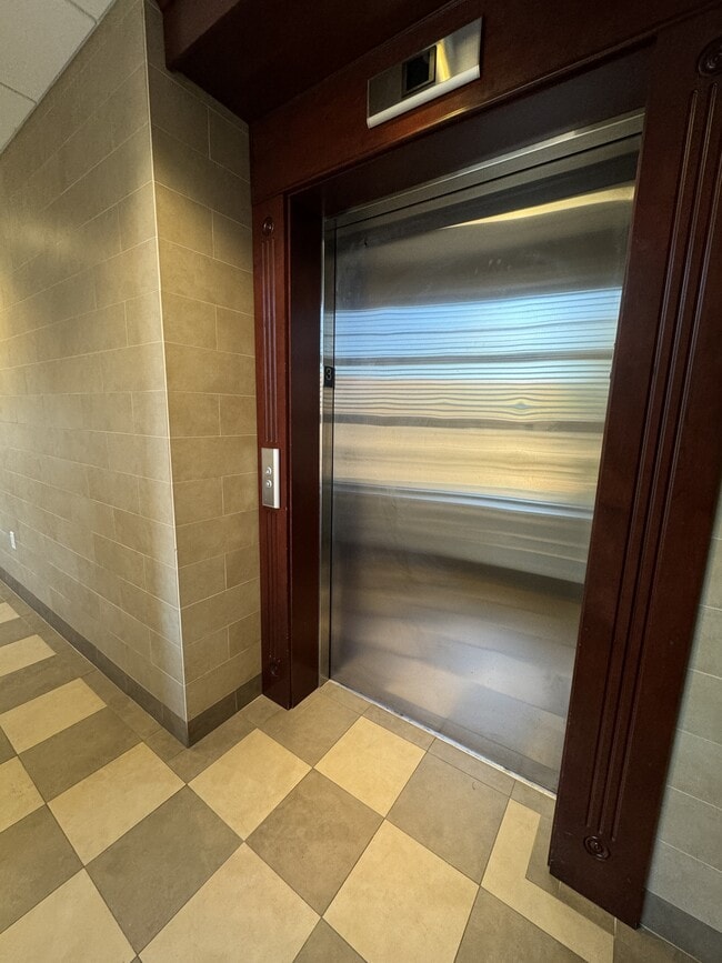 Building Photo - 22 Whiting St