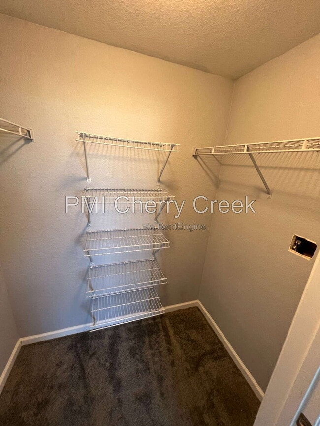 Building Photo - 5705 N Genoa Way