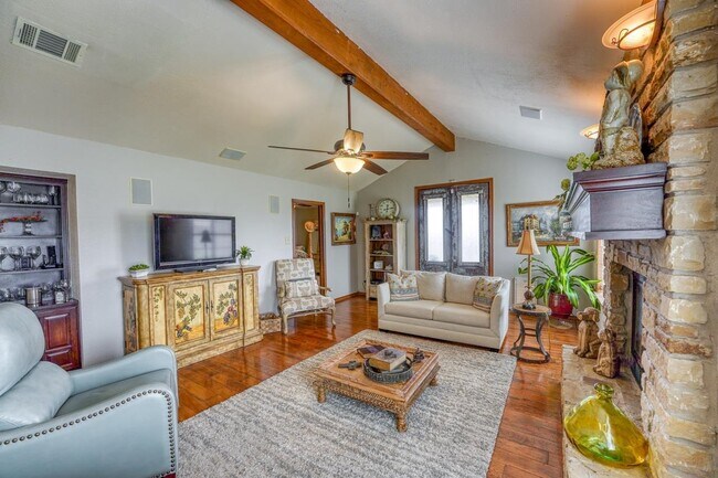 Building Photo - 603 Sunray