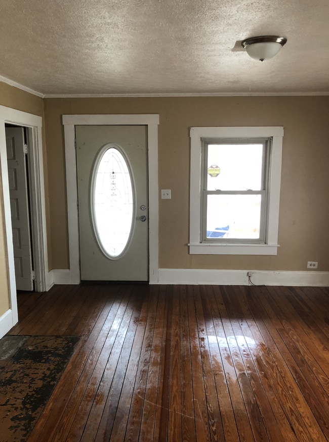 Building Photo - 305 Swigert Ave