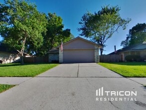 Building Photo - 10919 Almond Grove
