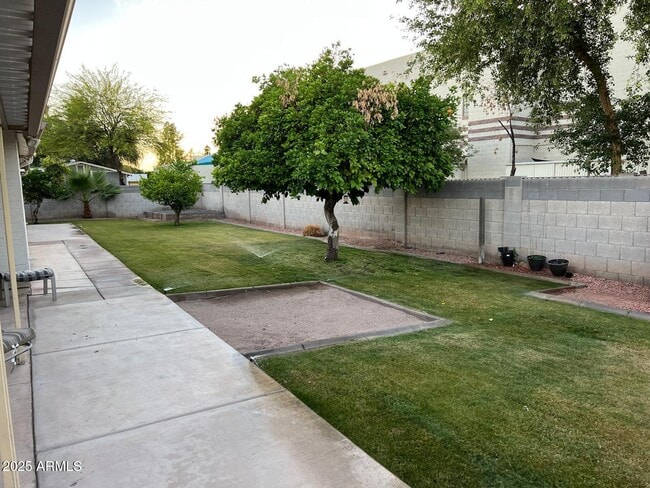 Building Photo - 4614 S Kachina Dr