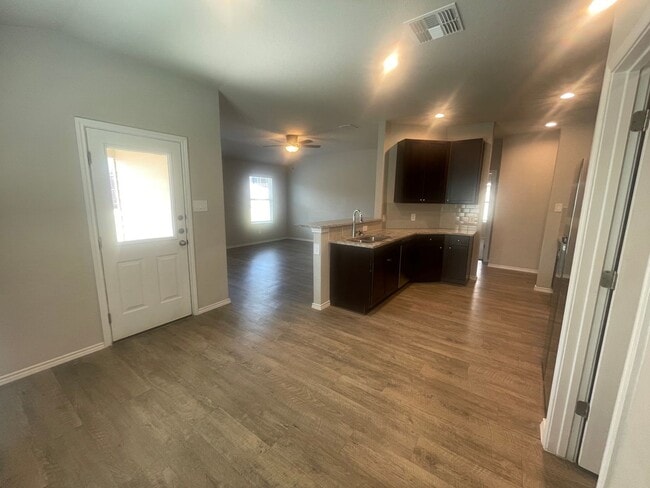 Building Photo - Beautiful Single-Story Rental Home in New Braunfels!