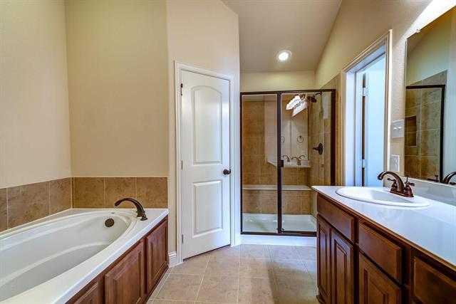 Building Photo - 1423 Reiger Dr