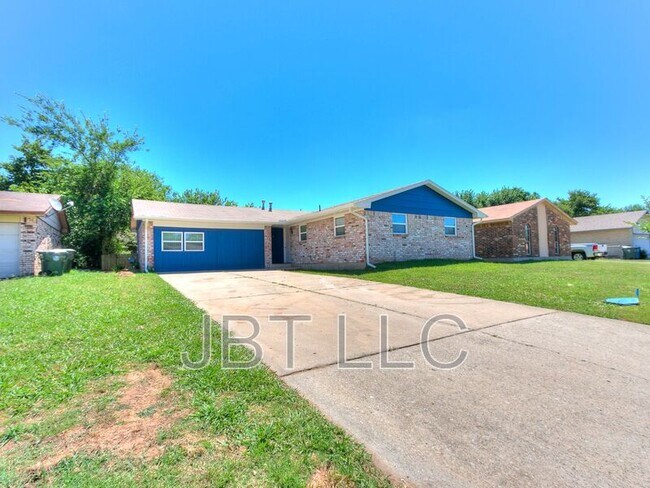 Building Photo - 4416 Meadowoak Dr