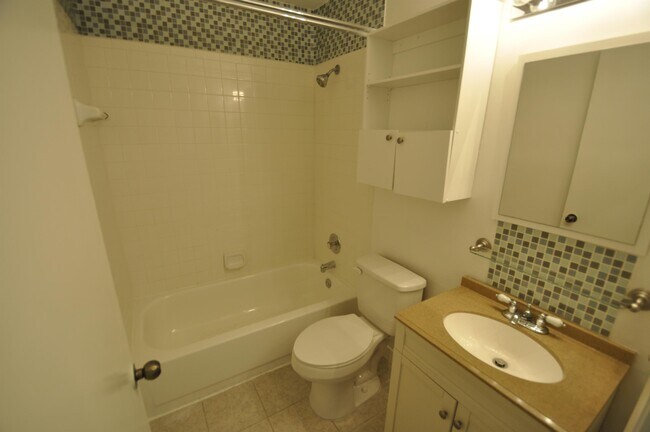 Building Photo - 3453 NW 44th St