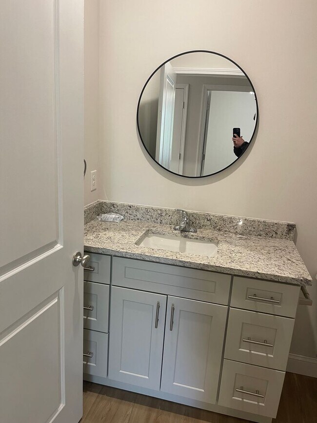 Building Photo - 155 Megan Ct