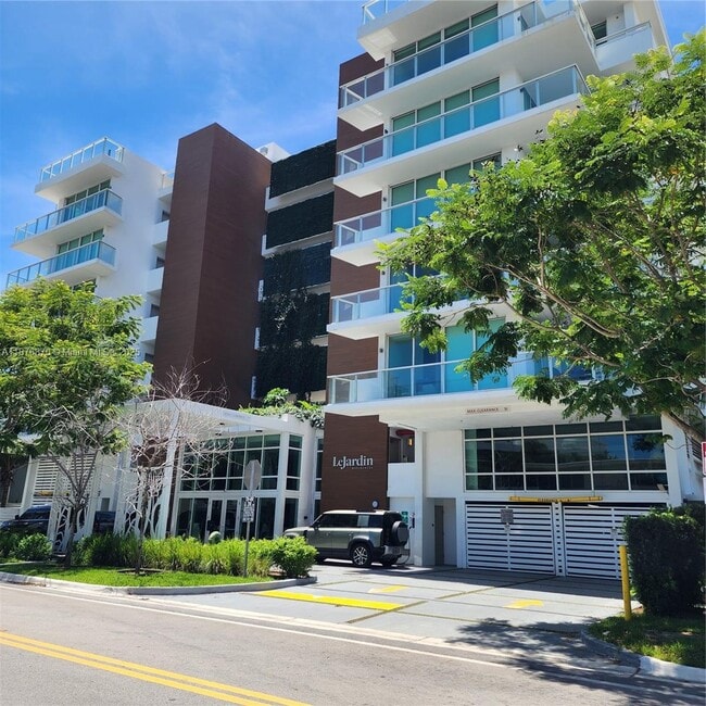 Building Photo - 1150 102nd St