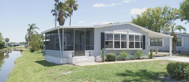 Building Photo - 79 N Meadow Dr