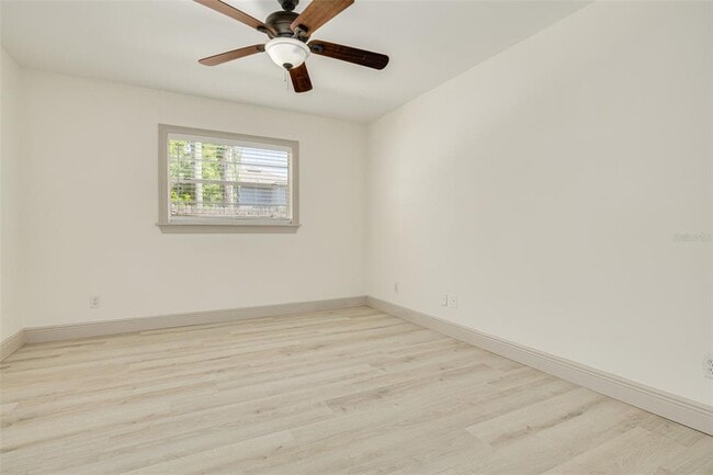 Building Photo - 535 32nd Ave N