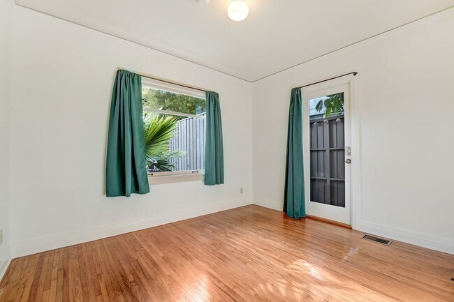 Building Photo - Charming Apartment in Venice