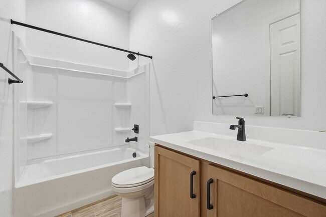 Building Photo - 2942 Manzanilla Ave
