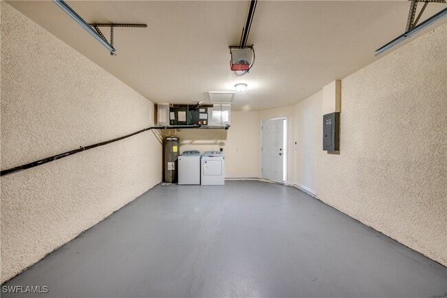 Building Photo - 1629 SW 33rd St