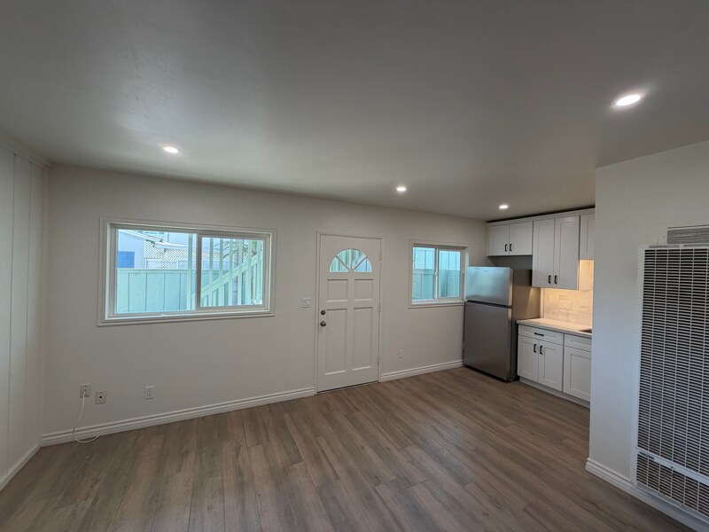 Building Photo - 413 S Myers St