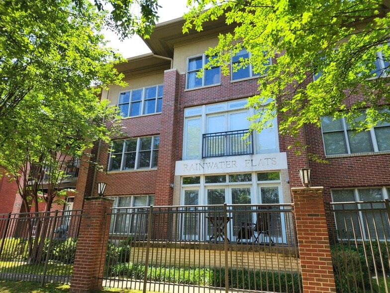Building Photo - 515 E Capitol Ave