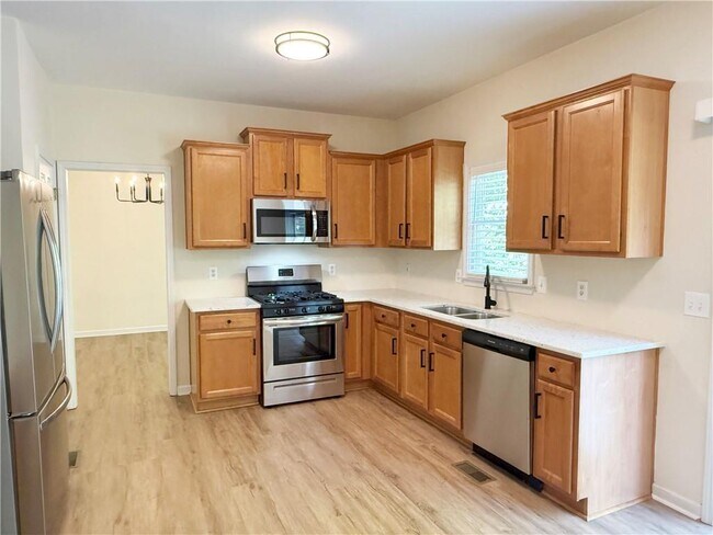 Building Photo - 350 Laurel Glen Crossing