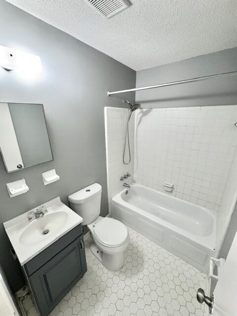 Building Photo - 1217 Western Park Dr