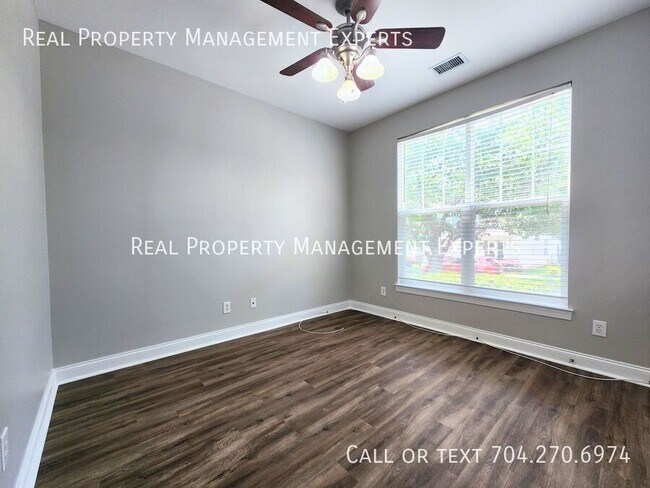 Building Photo - 15606 Seafield Ln