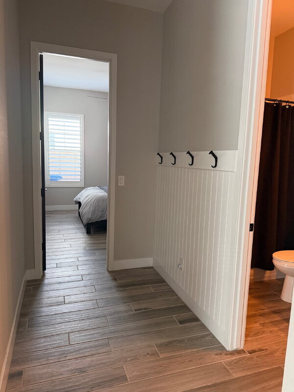 Building Photo - 4191 S Emerald Dr