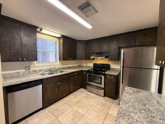 Building Photo - 1717 Clark Blvd