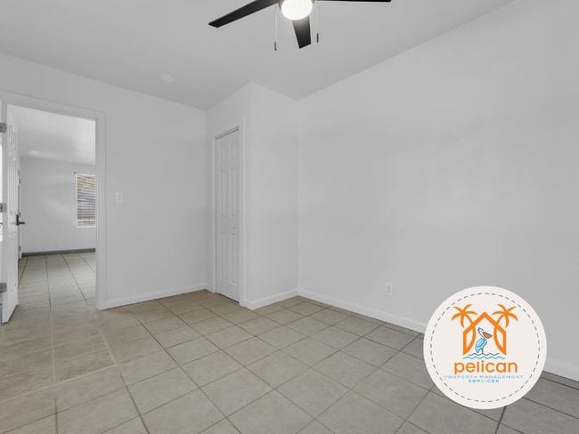 Building Photo - Rental Home in Desirable Navy Point Area