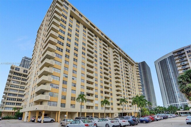 Building Photo - 1833 S Ocean Dr