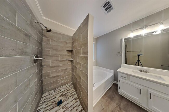 Building Photo - 2071 Boone Pl