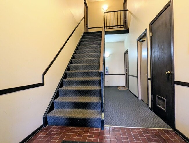 Building Photo - 2310 Enlund Dr