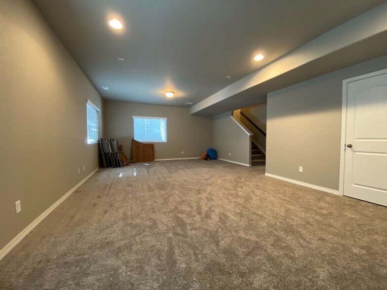 Building Photo - 7451 Thorn Brush Way